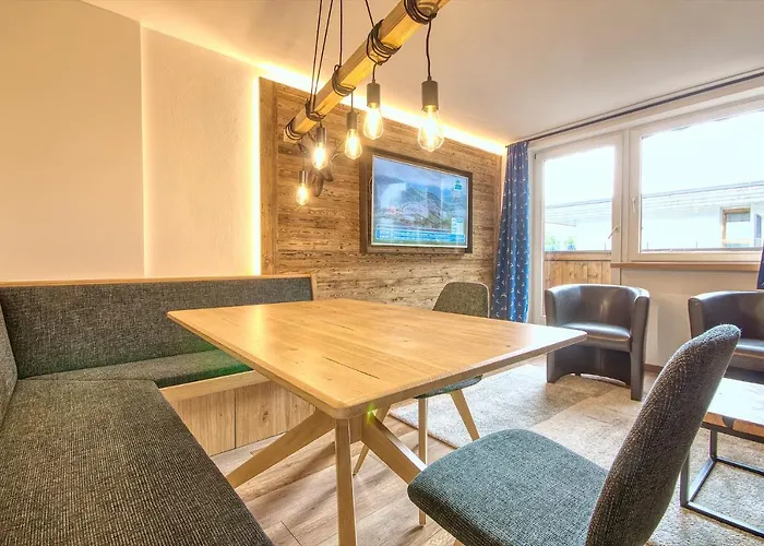 Melanie - By Alpen Appartement Zell am See