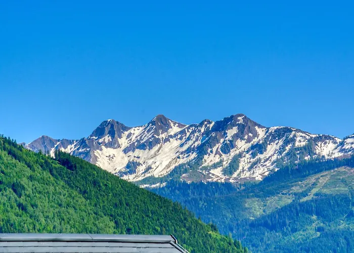 Melanie - By Alpen Apartment *